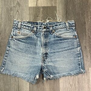 Vintage 80s Levi’s 517 Cutoff Shorts Orange Tab Frayed Waist Raw Hem Size 32